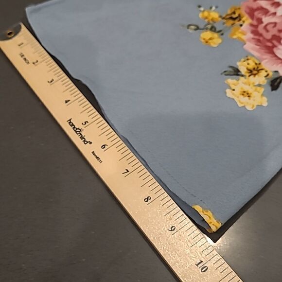 SHEIN sz 0XL poly fabric with lace - Picture 6 of 11